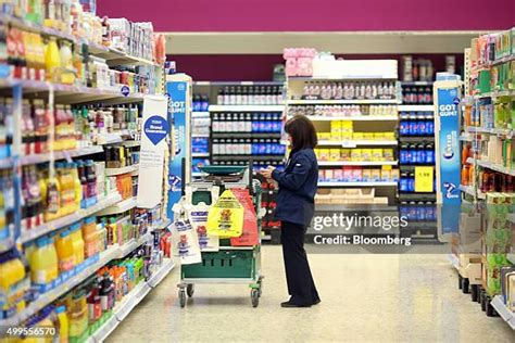 261 Tesco Delivery Stock Photos, High-Res Pictures, and Images - Getty Images