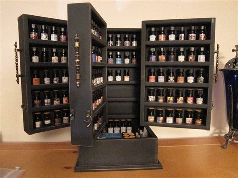 The 25+ best Essential oil storage ideas on Pinterest | Storage for ...