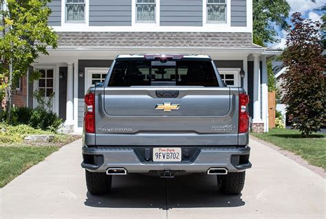 Chevy Silverado Introduces New Multi-Flex Tailgate - Sunrise Chevrolet