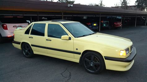 1995 Volvo 850 T-5R yellow sedan for sale.