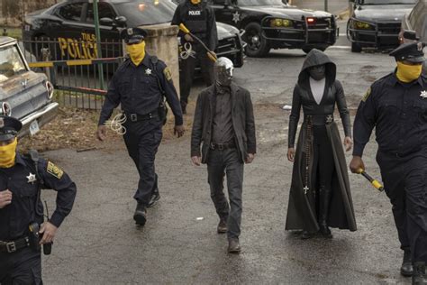 Here's How The Looking Glass Mask In HBO's Watchmen Was Made | iTech Post