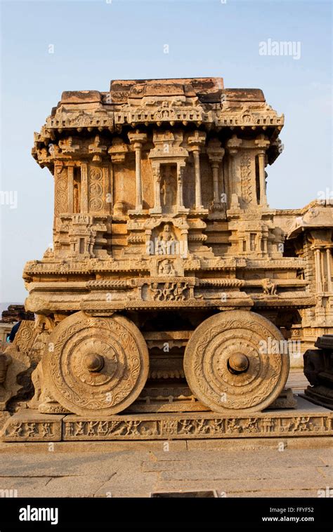 Chariot in vittala temple hampi hi-res stock photography and images - Alamy