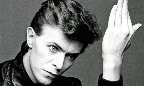 “Heroes”: Why David Bowie’s Genre-Defying Album Beats Them Forever