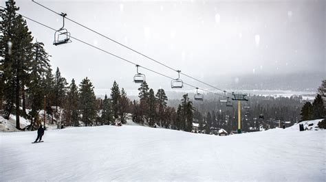 San Bernardino County mountains closed to snow play amid statewide stay ...