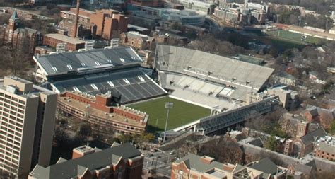 Bobby Dodd Stadium - Facts, figures, pictures and more of the Georgia Tech Yellow Jackets ...