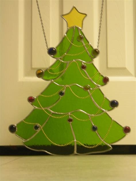 Christmas tree with bead chain and globs for decoration | Stained glass ...