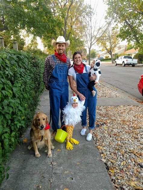 Old MacDonald Had a Farm #familycostumes #infantcostume #toddlercostume #hallowe.… | Family ...