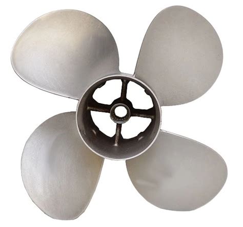 Propeller Rotation Explained: How to Choose Between Left and Right | BoatTEST