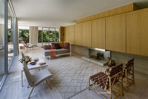 Installation at the Farnsworth House Showcases Original Furniture of Edith Farnsworth | ArchDaily