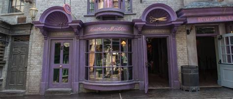 Madam Malkin's Robes for all Occasions in Diagon Alley™ | Universal Studios Florida™