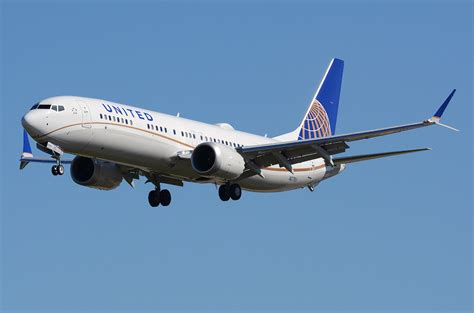 Boeing 737 MAX 9 United Airlines. Photos and description of the plane