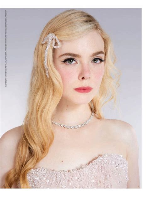 Elle Fanning Style, Clothes, Outfits and Fashion • CelebMafia