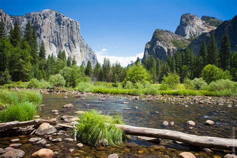 The U-shaped Valley In Yosemite, California | WEBSITE: www.a… | Flickr