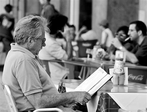 Reading the restaurant menu | Rossio, Lisbon, Portugal | Flickr