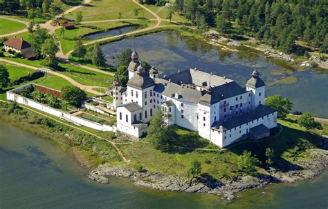 Läckö castle in Sweden 📌 Läckö Slott is a medieval #castle, located on ...