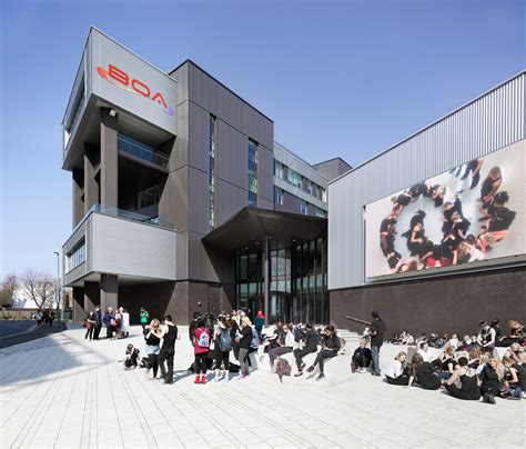 Birmingham Ormiston Academy / Nicholas Hare Architects | ArchDaily