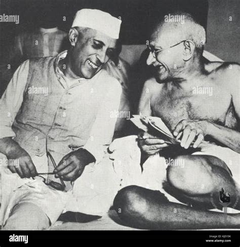 Mahatma gandhi jawaharlal nehru hi-res stock photography and images - Alamy