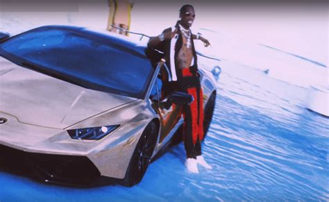 Gold Lamborghini Huracán - Travis Scott - Butterfly Effect