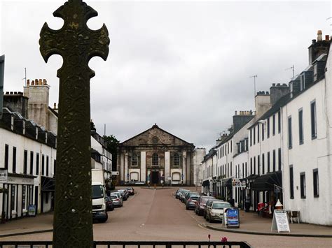 Inveraray, Loch Fyne, Scotland - Visitors Guide to Scotland