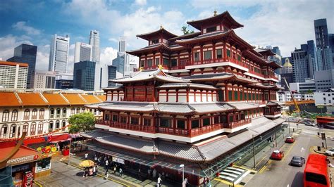 Guide to the Buddha Tooth Relic Temple in Singapore