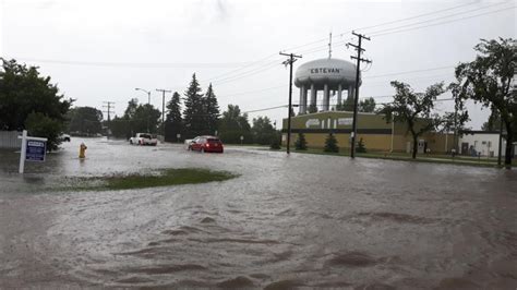 Sandbags holding in rain-soaked Sask. town, many homes damaged | CTV News