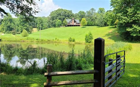 Hayesville, NC Real Estate - Hayesville Homes for Sale | realtor.com®