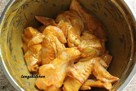 Kitchen Chaos: Crispy Curry Fried Chicken Wings 香脆咖喱粉炸鸡翼 Mom's Recipe #3