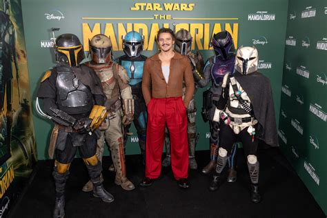 The Mandalorian Season 2, Episode 1 Cast & Cameos Guide, the ...