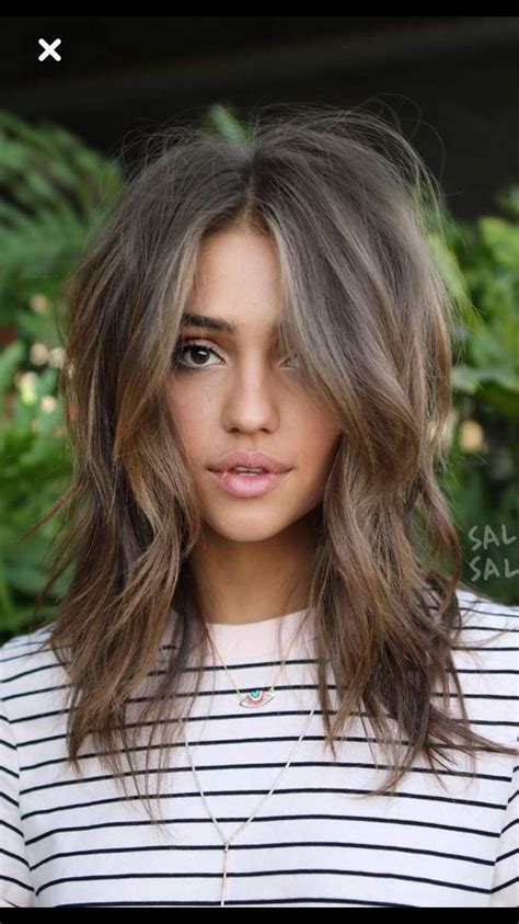 5 Long Layered Medium Length Hairstyles For Summer 2022 – EntertainmentMesh