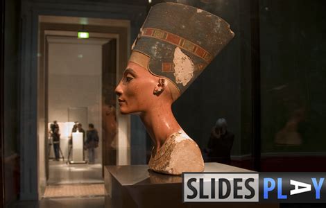 Fantastic Images of the Nefertiti Bust at the Neues Museum Berlin