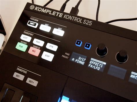 Exclusive Hands-on with Komplete Kontrol S25 Keyboard [Pictures, In ...