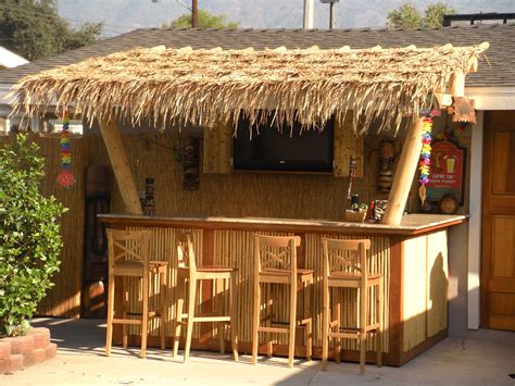 DIY Outdoor Bar Stools | Patio bar, Tiki bar, Bar outdoor
