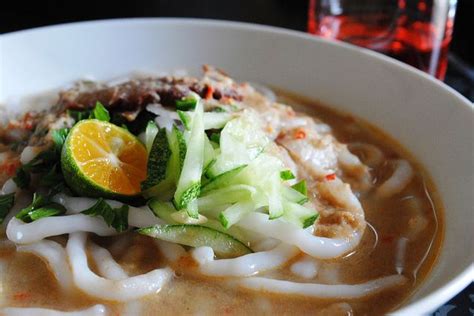 Laksa Utara is best eaten when it contains a lot of fish in it. | Singapore food, Malaysian food ...