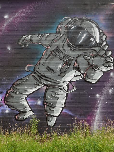 Free Images : cosmos, spray, graffiti, astronaut, street art ...