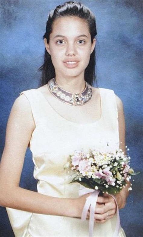 Angelina Jolie as a Teenager (17 photos) | KLYKER.COM