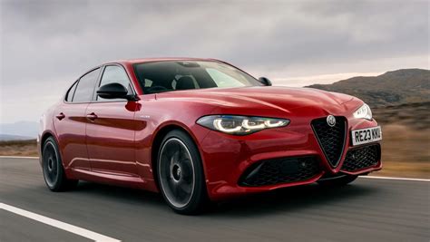 2023 Alfa Romeo Giulia Review - Automotive Daily