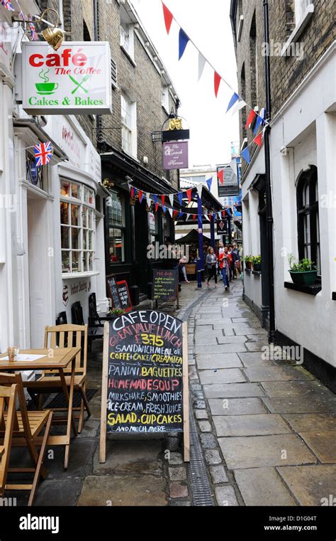 Camden town market hi-res stock photography and images - Alamy