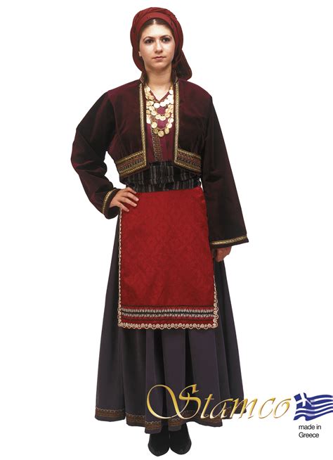 Macedonia Woman Traditional Dress : foresia.com