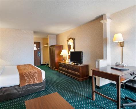 Comfort Inn & Suites - UPDATED 2017 Prices & Hotel Reviews (Danville, VA) - TripAdvisor