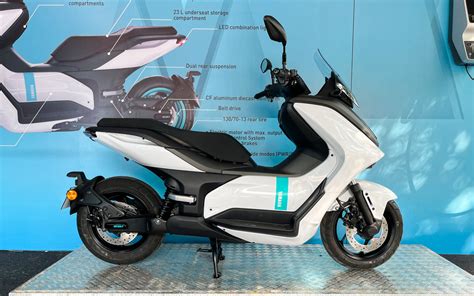 HLYM Previews Yamaha E01 Electric Scooter - 8.1kW, 100km Max Range - BikesRepublic.com