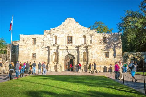 The Alamo in San Antonio - A Historic Texan Landmark – Go Guides