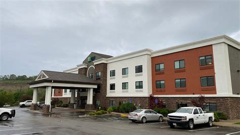 HOLIDAY INN EXPRESS & SUITES WESTON $91 ($̶1̶0̶3̶) - Updated 2023 Prices & Hotel Reviews - WV