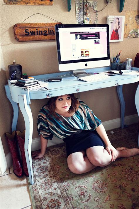 Let's Pretend This Never Happened: How The Bloggess Jenny Lawson Found Her Voice Online ...