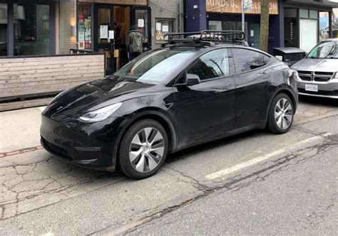 Black Tesla Model Y White Interior - bmp-news