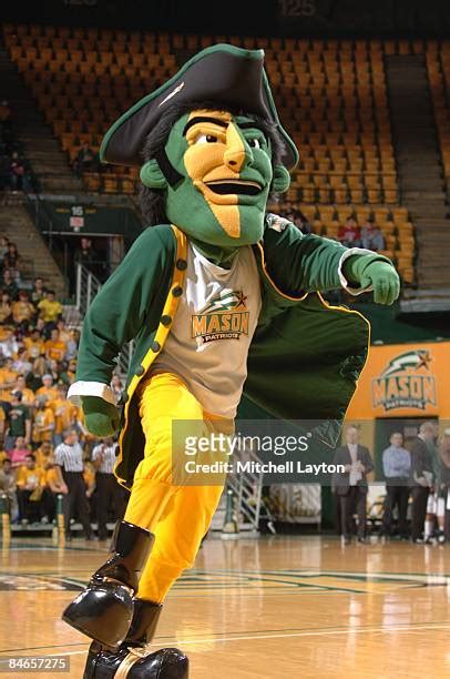 George Mason Mascot Photos and Premium High Res Pictures - Getty Images