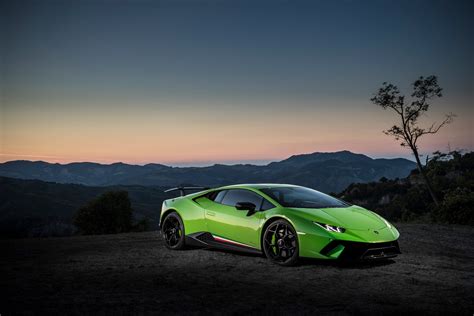 Papeis de parede 4096x2731 Lamborghini Huracan Performante Verde Carros baixar imagens