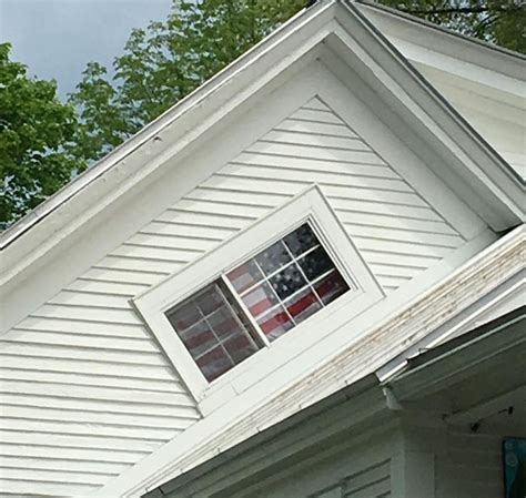 Why Do New England Homes Have ‘Witch Windows’? - Homemaking.com ...