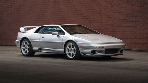 Coche del día: Lotus Esprit V8 | espíritu RACER