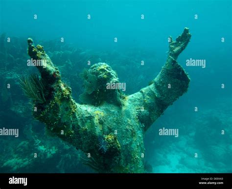 Christ of the Abyss statue in Key Largo, Florida Stock Photo - Alamy