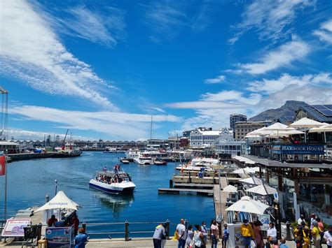 ROYAL CAPE YACHT CLUB OPENING CRUISE – V&A Waterfront